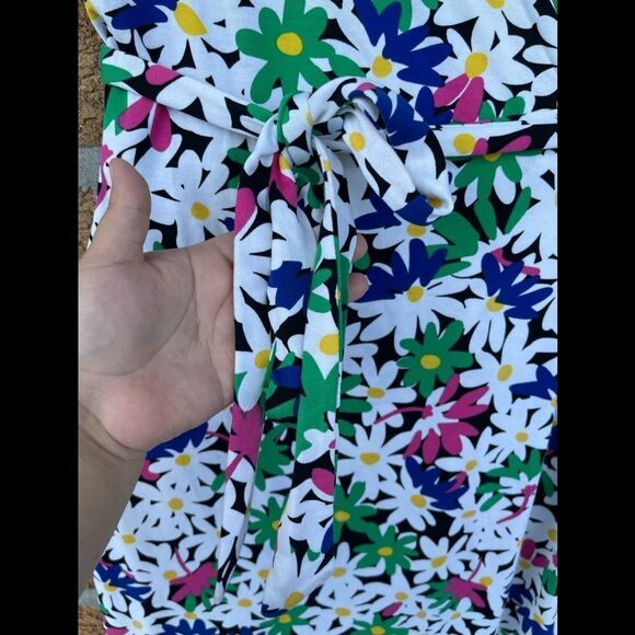 Diane von Furstenberg "New Julian Two" jersey dress in garden daisy print 10 - Picture 4 of 13